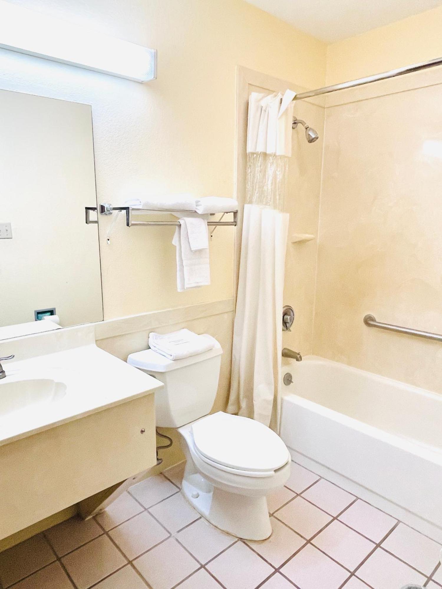 Western Inn Express Hazlehurst Esterno foto